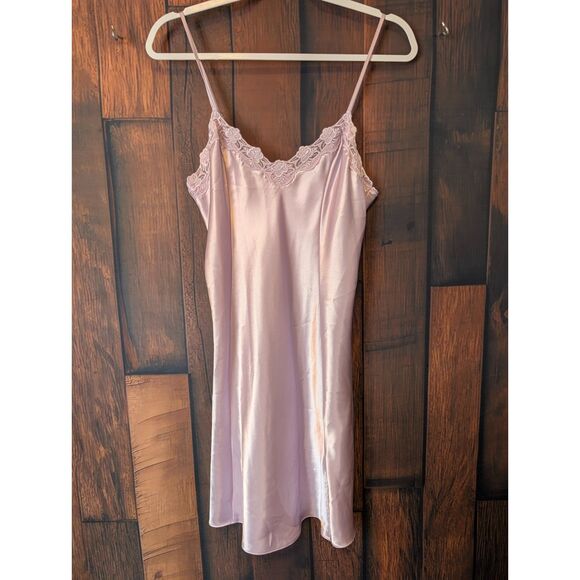 Women's Private Luxuries lilac spaghetti strap nightie size Medium - Picture 1 of 4